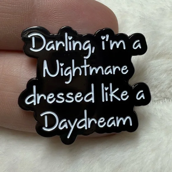 Taylor swift swiftie lapel pin - Picture 4 of 4